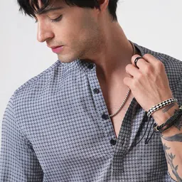 VASTRADO Men Dobby Kurta image 2