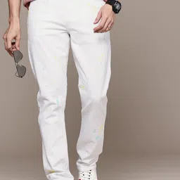 WROGN Men Straight Fit Splash Detail Stretchable Jeans-picture-14