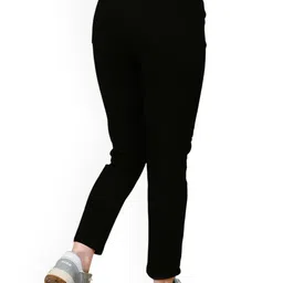 Ira Collections Women Comfort Mid-Rise Mildly Distressed Stretchable Jeans image 4