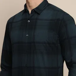 INVICTUS Men Sport Fit Spread Collar Tartan Checked Cotton Casual Shirt image 5