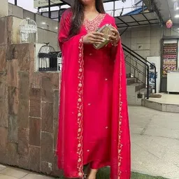 Storebrite Women Ethnic Motifs Embroidered Regular Kurta & Trousers With Dupatta image 4