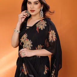 CATCHY FOREVER Floral Zari Silk Blend Designer Saree image 3