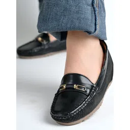 Stylestry Women Textured Loafers image 5
