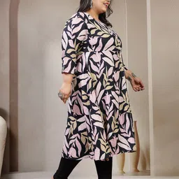 plusS Floral Printed Straight Kurta image 2