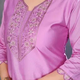 HB VENTURE Women Ethnic Motifs Embroidered Regular Thread Work Chanderi Silk Kurta with Trousers & With image 5