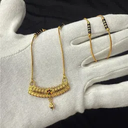 Anshenterpris Women Gold-Plated Stone Studded & Black Beaded Mangalsutra-picture-35