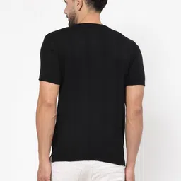 Kalt Men Monochrome Pockets T-shirt image 4