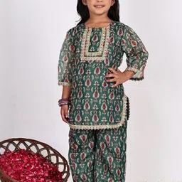 NEUDIS Girls Ethnic Motifs Printed Kurta with Patiala-picture-25