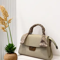 BANDICOOT Structured Sling Bag image 3