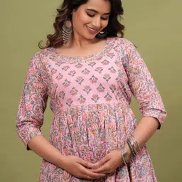 Style Heaven Women Pink Floral Printed Gotta Patti Pure Cotton Maternity Angrakha Kurti image 4