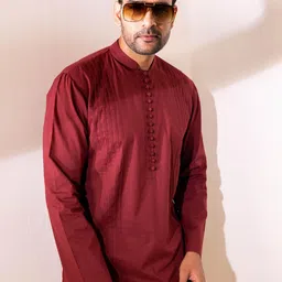 INAAYA JAIPUR Men Thread Work Kurta image 3