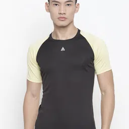 Aesthetic Bodies Men Black & Yellow Colourblocked T-shirt-image-16