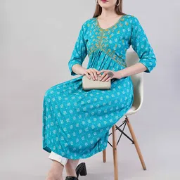 JIDI FASHION Women Geometric Printed Sequinned Anarkali Kurta image 4