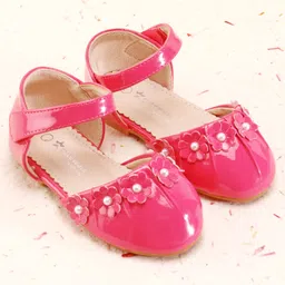 Cute Walk by Babyhug Ballerina Velcro Closure with Floral Applique - Fuchsia image 2