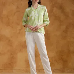 SANSKRUTIHOMES Women Green Color V-Neck Printed Co-Ords Set-image-91