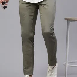 Classic Polo Men Solid Slim Fit Mid-Rise Chinos Trouser image 4