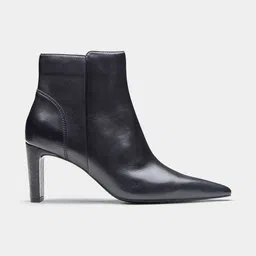 Oroh Women Pointed Toe Block Heel Regular Boots image 4