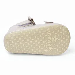 Cute Walk by Babyhug Velcro Booties with Bow Applique - Beige image 5