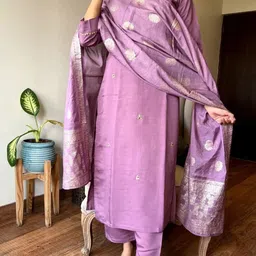 Vastukala Ethnic Motifs Embroidered Mirror Work Chanderi Cotton Kurta With Trousers image 2