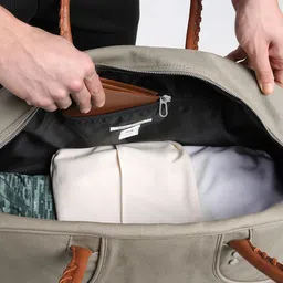 Puma Medium Casual Duffel Bag image 3