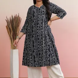 anayna Plus Size Geometric Printed V-Neck Angrakha Pure Cotton A-Line Kurta-picture-37