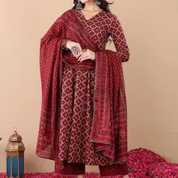 PRISHA FASHION Women Ethnic Motifs Printed Regular Kurta with Trousers & With Dupatta image 2