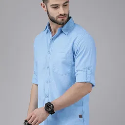 roadster Men Regular Fit Solid Spread Collar Casual Shirt image 3