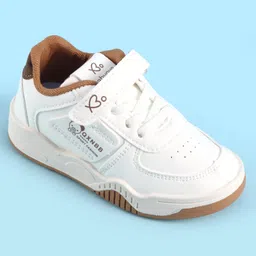 Babyoye Casual Shoes with Velcro Closure Lace Detailing & Brand Name & Logo Print - White & Brown image 3