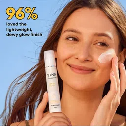 VINR Set Of 2 Vitamin C Face Wash 100 ml With Dewy Sunscreen SPF 50 50 g image 3