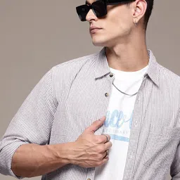 The Roadster Lifestyle Co. Seersucker Striped Casual Shirt-picture-35