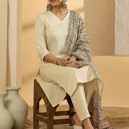 Indo Era Ethnic Motifs Straight Kurta With Trousers & Dupatta image 2