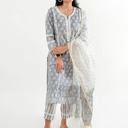 COTTONS DAILY Women Floral Printed Cotton Kurta with Trousers & Dupatta-image-24