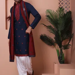 Jompers Floral Embroidered Sequinned Straight Kurta With Salwar & Dupatta image 5