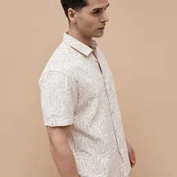 CODE by Lifestyle Men Spread Collar Abstract Printed Cotton Casual Shirt image 4