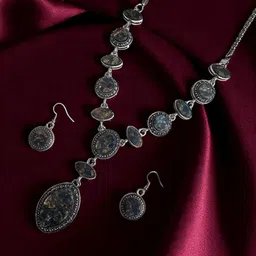 Sangria Silver-Plated Stone-Studded Jewellery Set-picture-57