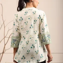 VYKOO Floral Print Mandarin Collar Top image 3