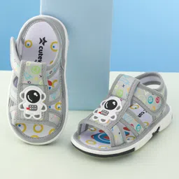 Cute Walk by Babyhug Sandals With Velcro Closure & Astronaut Applique - Grey-picture-35