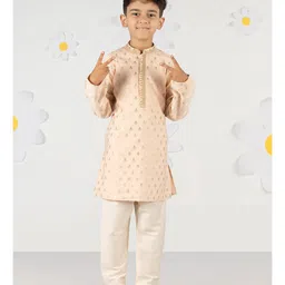 Vastramay Silk Woven Full Sleeves Floral Foil Motifs Printed Kurta Pyjama Set - Peach-picture-13