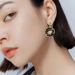 styledose Classic Studs Earrings image 3