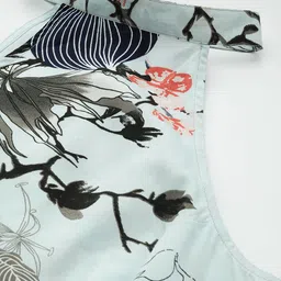 Qurvii Floral Print Halter Neck Crepe Crop Top image 2