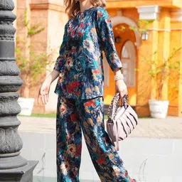 GOLDSTROMS Printed Tunic With Trousers image 4
