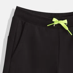 Puma Boys Black Graphic Logo Youth Print Regular Fit Mid-Rise Regular Shorts image 3