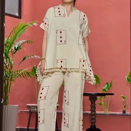 Kaftanize Women Heart Card Printed Mandarin Collar Tunic With Trousers Co-Ords Set-picture-26
