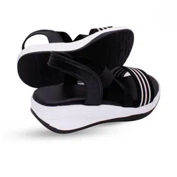 Digni Women Black Open Toe Flats image 3