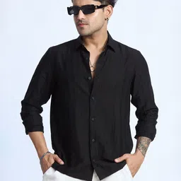 XKIND Men Textured Spread Collar Casual Shirt image 5