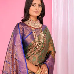 AKSH FASHION Woven Design Zari Silk Blend Banarasi Saree image 3