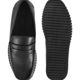 CLOG LONDON Men Loafers image 4