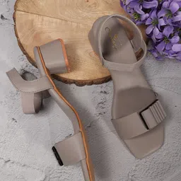 CHINRAAG Women Block Heel Sandals-picture-24
