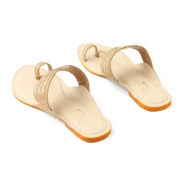 Chaal Chalan Xari Tan Kolhapuris image 3