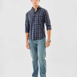 Snitch Men Checked Spread Collar Pure Cotton Casual Shirt image 4